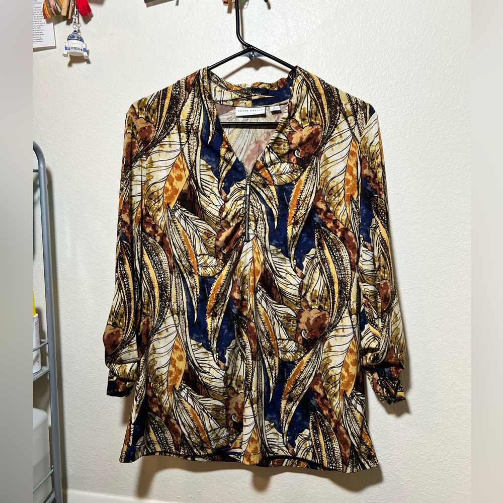 SUSAN GRAVER long sleeved Blouse!